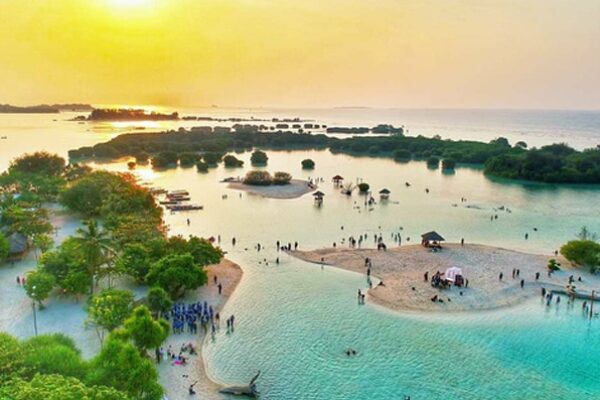 Tour Pulau Pari - Pasir Perawan